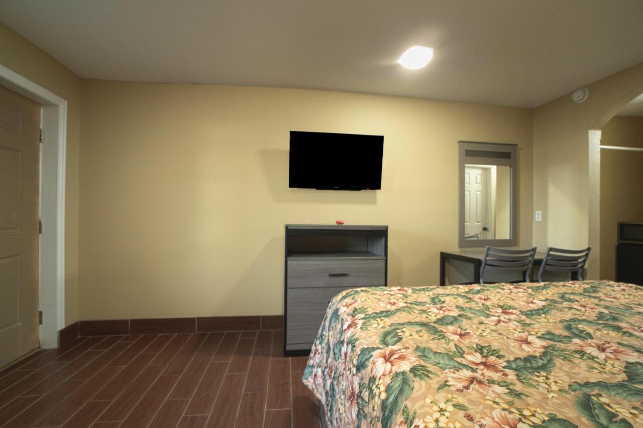 Days Inn By Wyndham أرانسس باس المظهر الخارجي الصورة