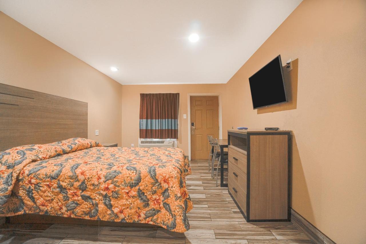 Days Inn By Wyndham أرانسس باس المظهر الخارجي الصورة