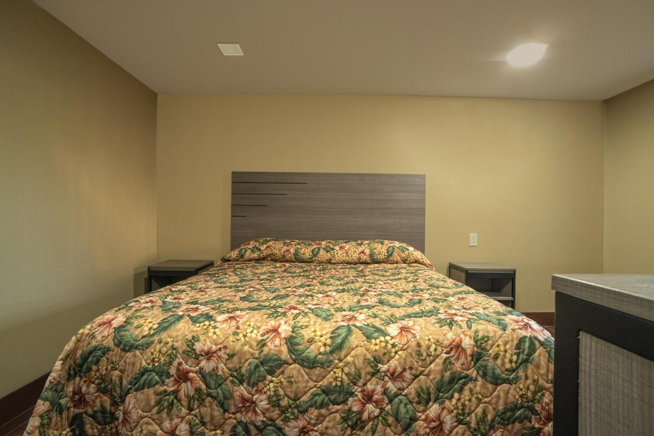Days Inn By Wyndham أرانسس باس المظهر الخارجي الصورة