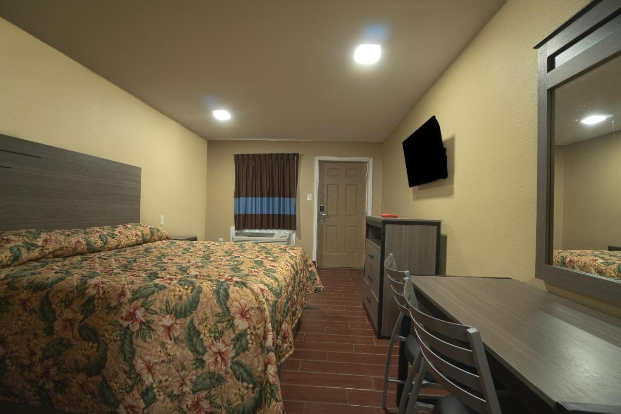 Days Inn By Wyndham أرانسس باس المظهر الخارجي الصورة