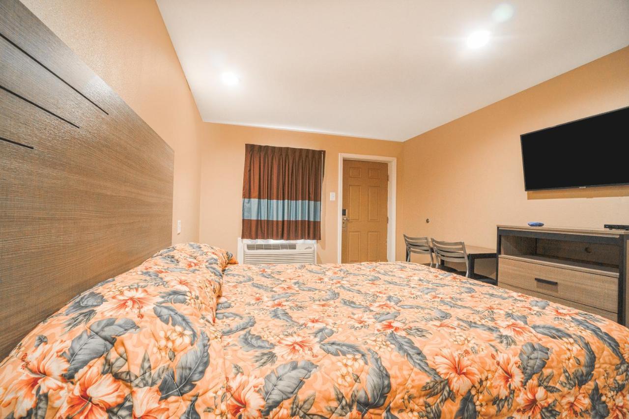 Days Inn By Wyndham أرانسس باس المظهر الخارجي الصورة