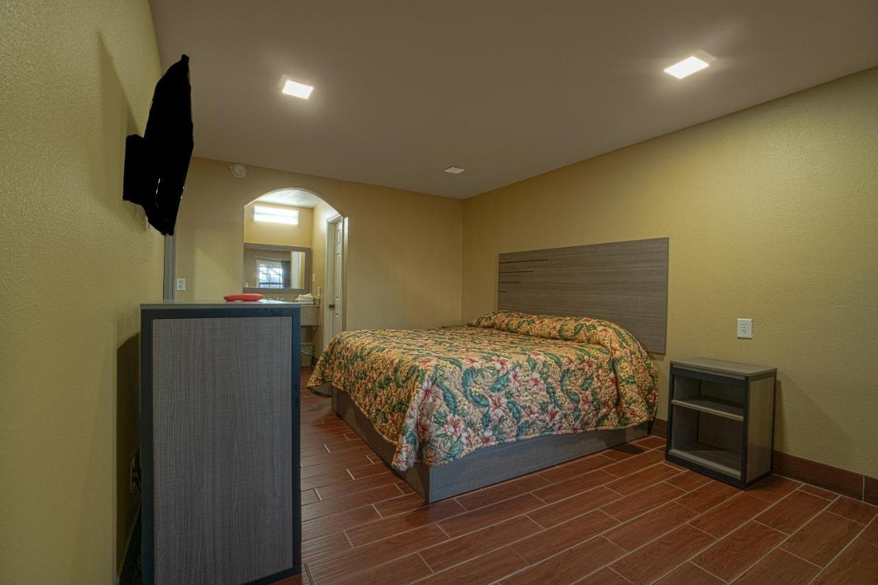 Days Inn By Wyndham أرانسس باس المظهر الخارجي الصورة